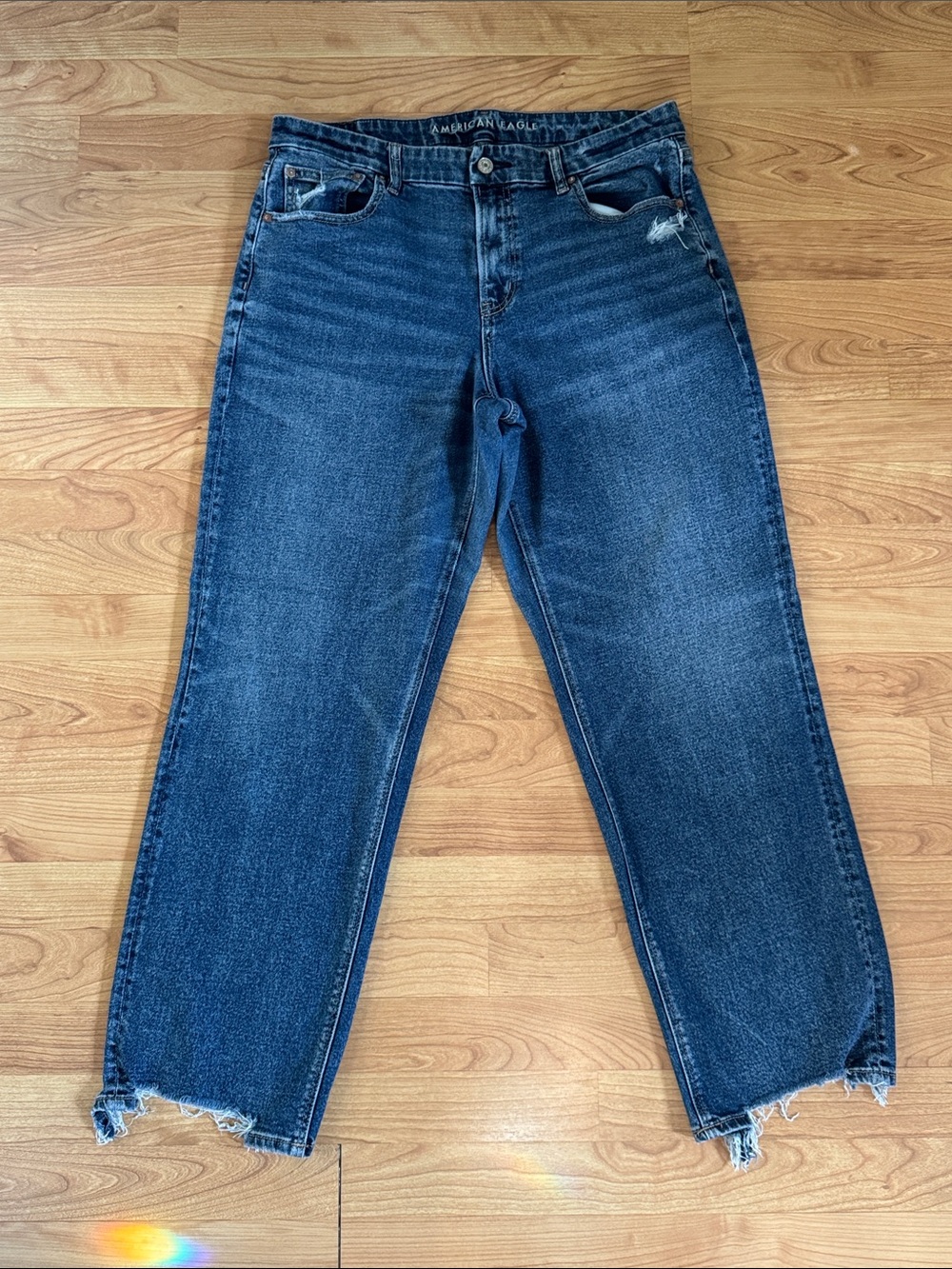 american eagle curvy straight distressed jean